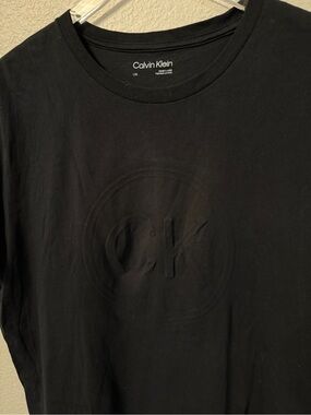 Calvin Klein Black Short-Sleeve Embossed Logo Tee